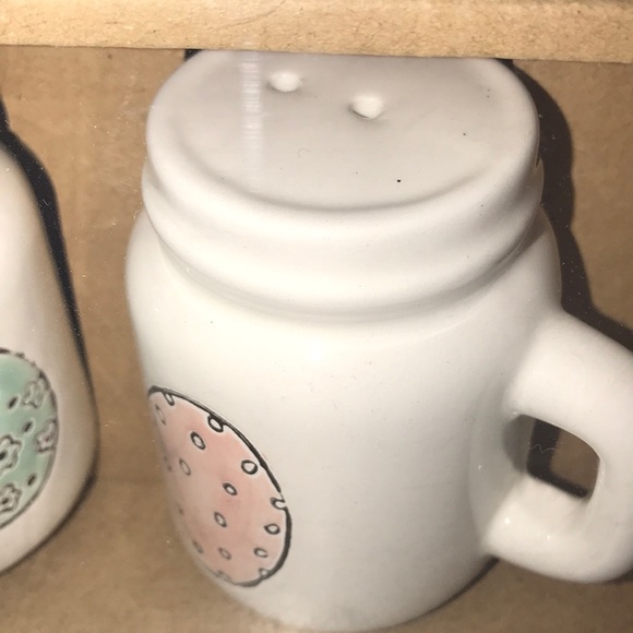 Nwt Ceramic Mason Jars shakers - Picture 4 of 6